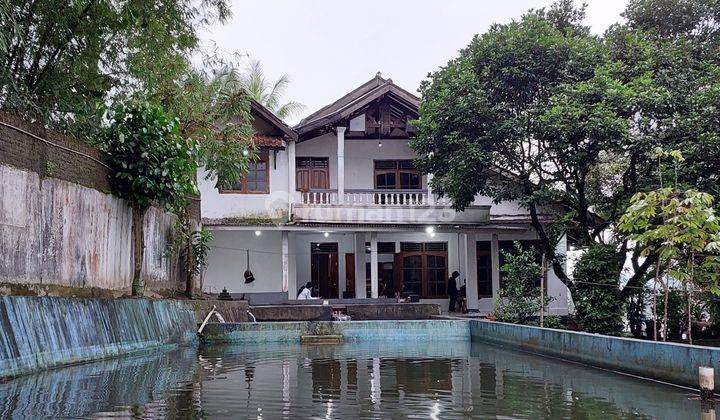 Rumah 2 lantai dan kolam ikan, lokasi jalan utama bandung cirebon 8