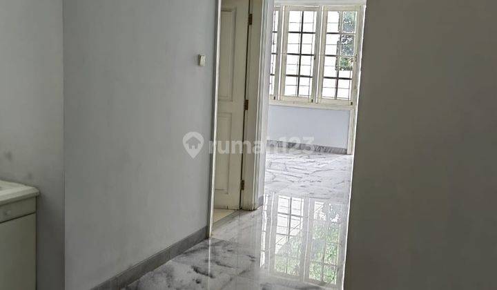 Disewakan Rumah Besar 2 Lantai Jl. Prapanca Raya Jakarta Selatan 9