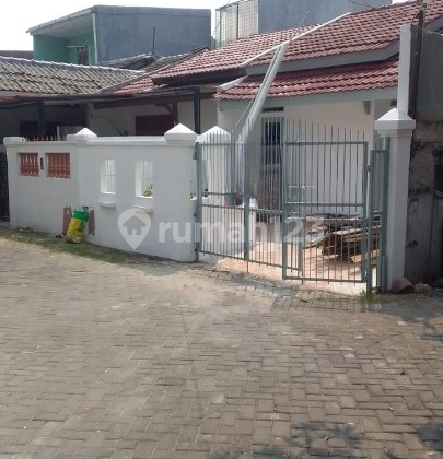 NICE, Tidy, and AFFORDABLE House in Taman Harapan Baru, Bekasi