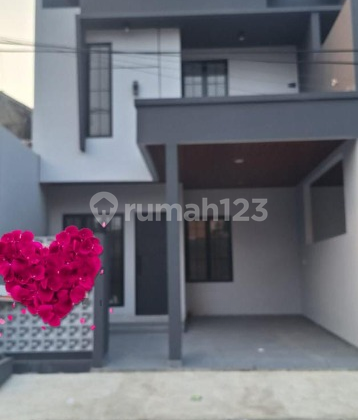 Dijual Rumah Bagus Lokasi Strategis di Bulevar Hijau Kota Harapan Indah Bekasi