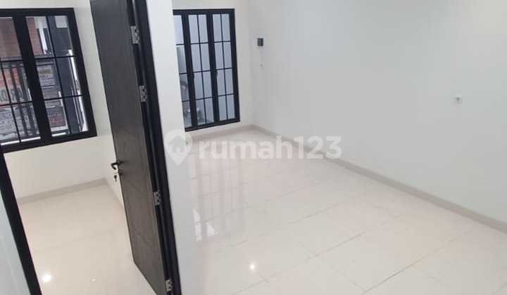 Dijual Rumah Bagus Lokasi Strategis di Bulevar Hijau Kota Harapan Indah Bekasi 2