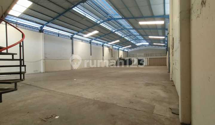 Ready-to-Use Warehouse + 2-Story Office in Meruya, West Jakarta Ready-to-Use Warehouse + 2-Story Office in Meruya, West Jakarta