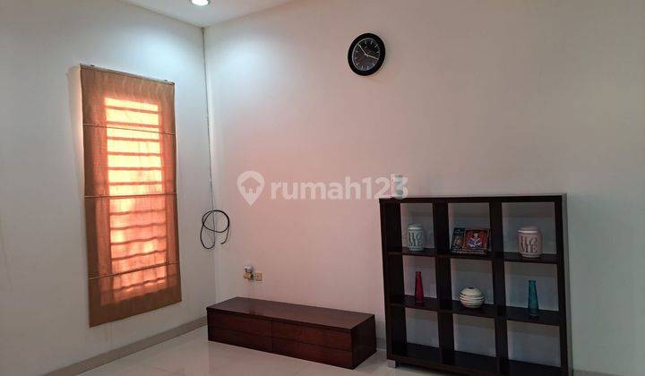 Dijual Rumah Posisi Hoek di Taman Lembah Hijau Lippo Cikarang 2