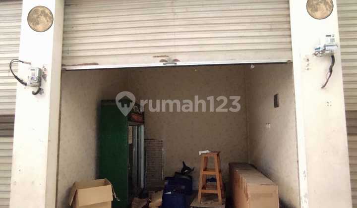 Ready-to-Occupy Kiosk in Harapan Indah Modern Market, Bekasi