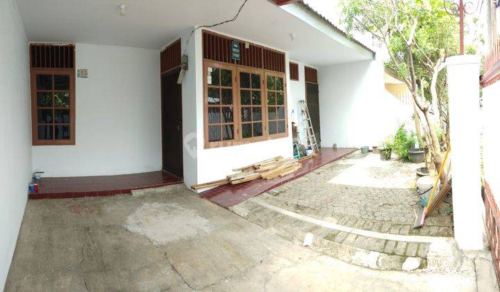 Butuh Uang Rumah Siap Huni, Dekat Kemana2, Strategis di Griyaloka 5