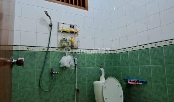 Rumah Dekat Mesjid, Pasar Modern, Halte Bus, Sekolah, Pintu Tol 11