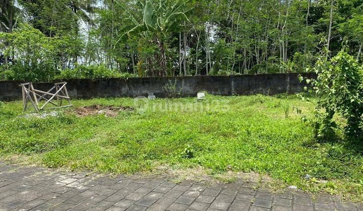 Rumah Dijual Dekat Perkantoran Pemkab Magelang Graha Gardenia B 4 4