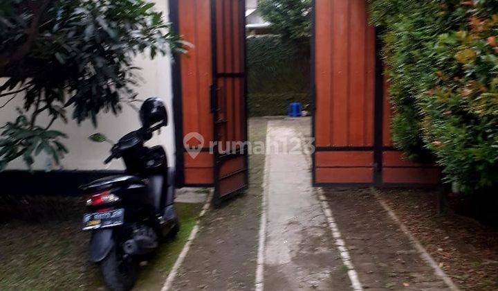 dijual rumah + kios di daerah ciomas di jalan haminteu kota batu 2