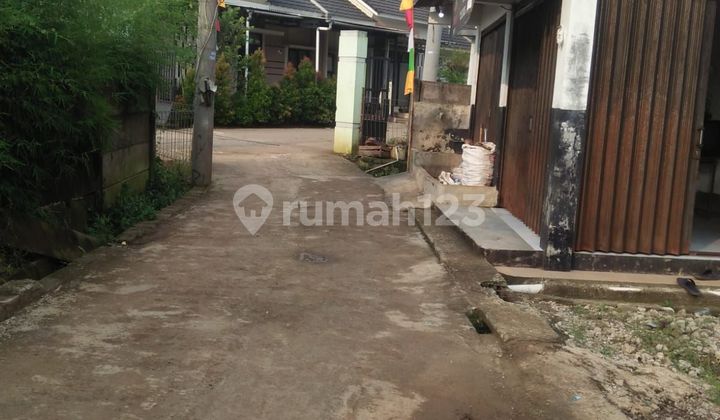 Land only kiosk for sale, 430 square meters in Batugede. Land only kiosk for sale, 430 square meters in Batugede.