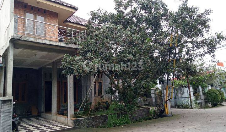 Dijual rumah di perumahan bumi Pertiwi 1 2 Lantai 2