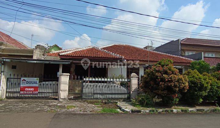 Dijual rumah Bogor Baru tanah luas, rumah tua, masih layak 1