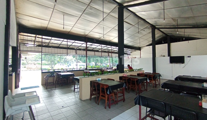 For Rent: Shop/Commercial Space Along a Busy Road