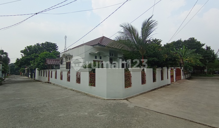 Rumah Mewah Ada Kolam Renang Cimahpar Nurul Ikhwan  2