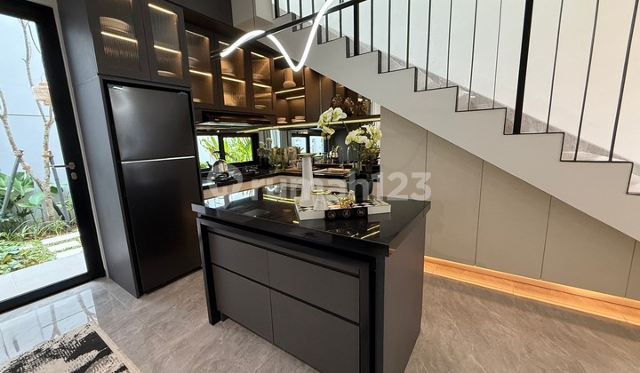 Rumah Mewah di Kawasan Alam Sutera Hanya 1M Rumah Mewah di Kawasan Alam Sutera Hanya 1M