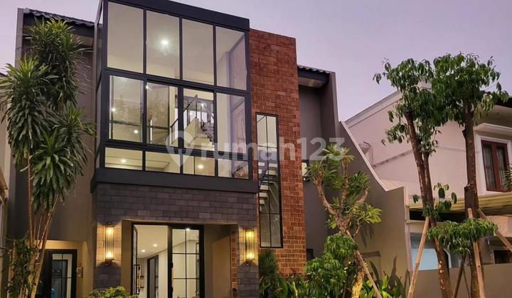Rumah Versailes BSD Dekat Sekolah JUAL CEPAT