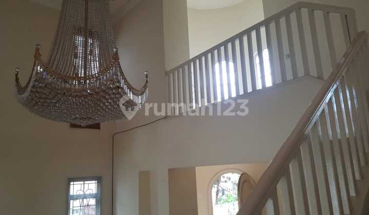 Marble House in Lippo Karawaci near Toll Road and University