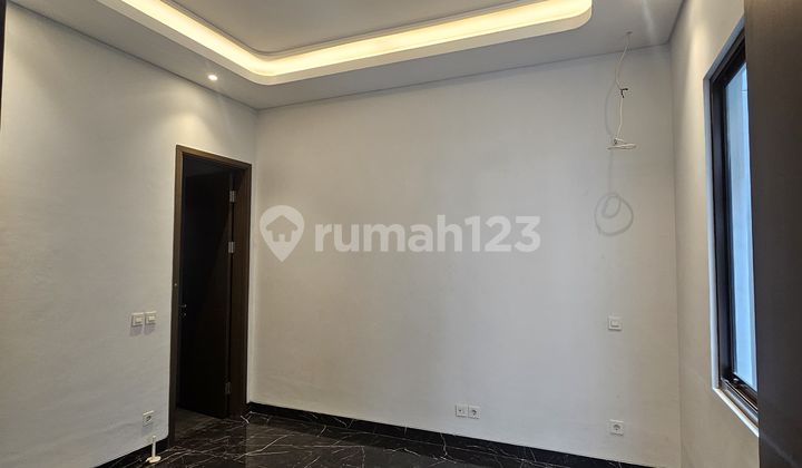 FOR RENT LUXURY HOUSE IN PREMIUM CLUSTER BSD CITY