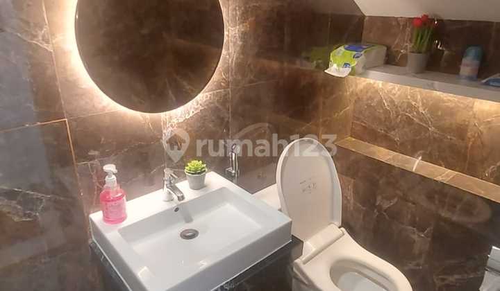 Alam Sutera Stylish Luxury House Fully Furnished Similar to Show Unit