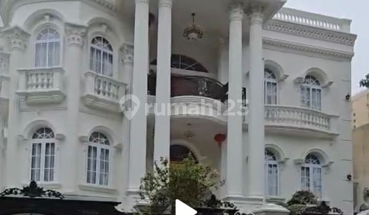 Rumah Mewah di Kawasan Sentul View Golf