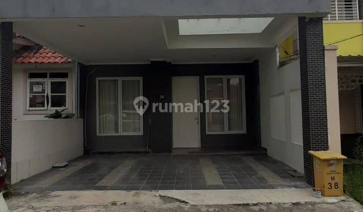 Disewakan rumah siap huni sudah Renovasi 2 lantai 1