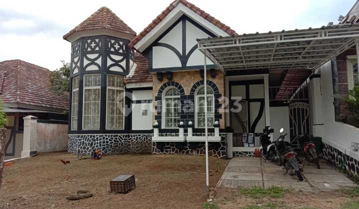 Disewakan Rumah Dicluster Taman England Park Sentul City Disewakan Rumah Dicluster Taman England Park Sentul City