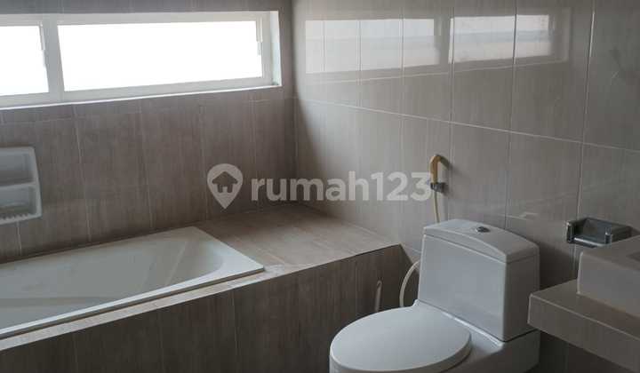 For Rent House in Hiltop Cluster Best View Unfurnished 2