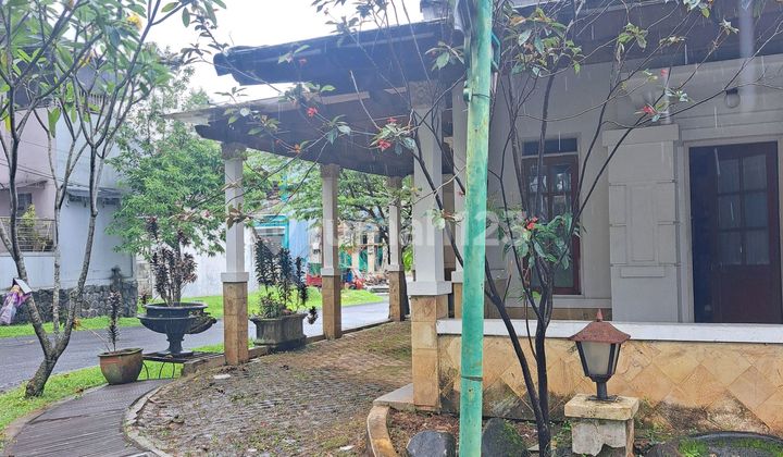 House for Rent in Victoria, Located at the Corner. 2