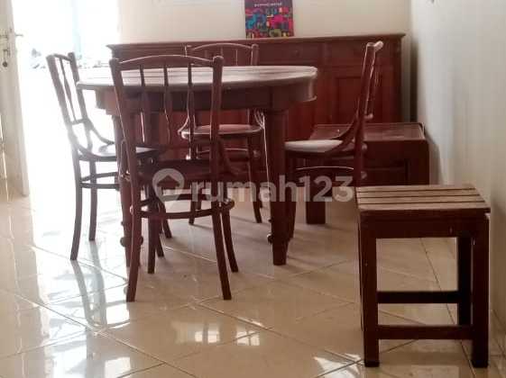 For Rent: Green Golf Hill House Semi-Furnished For Rent: Green Golf Hill House Semi-Furnished