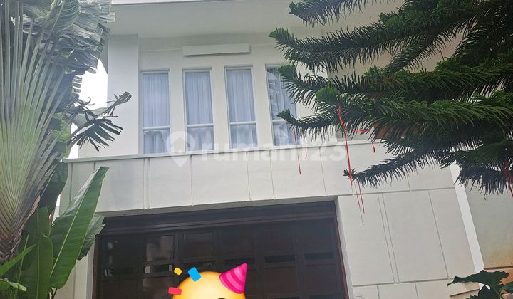 For sale. house in Santorini. view of Pancar Mountain. Certificate of Ownership.