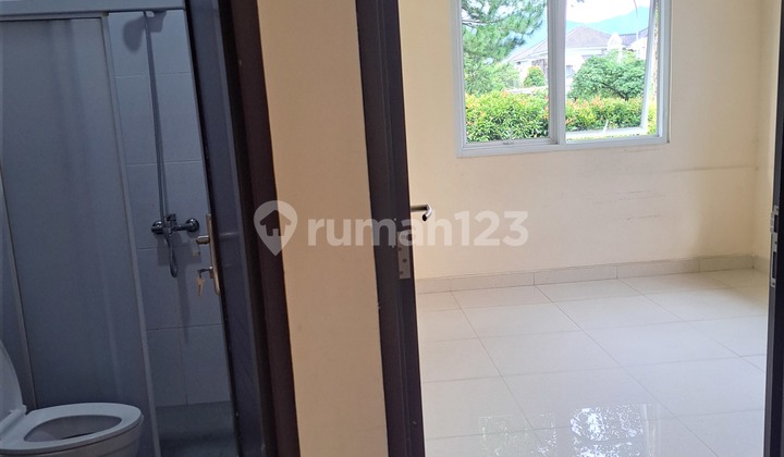 Rumah Dijual dan Disewakan Rumah Siap Huni Posisi Hoek SHM