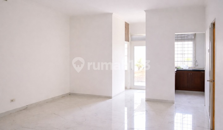 Shop House For Sale Quick Move-In Ready with HGB Certificate Central Location 2