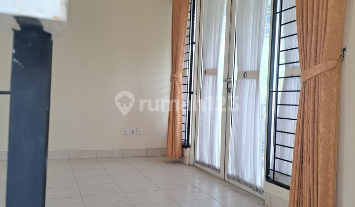 Rumah di Cluster Depan Dekat Pasar Ahpong Sentul City SHM 2