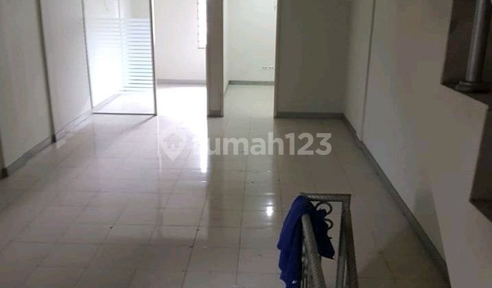 4½ Storey Shophouse in Mampang Prapatan, Kuningan 2