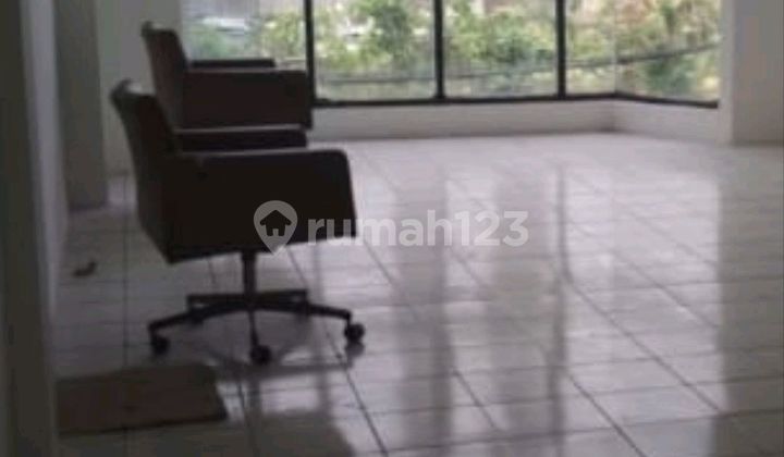 For Rent: 3.5-Story Shophouse in Daan Mogot 2