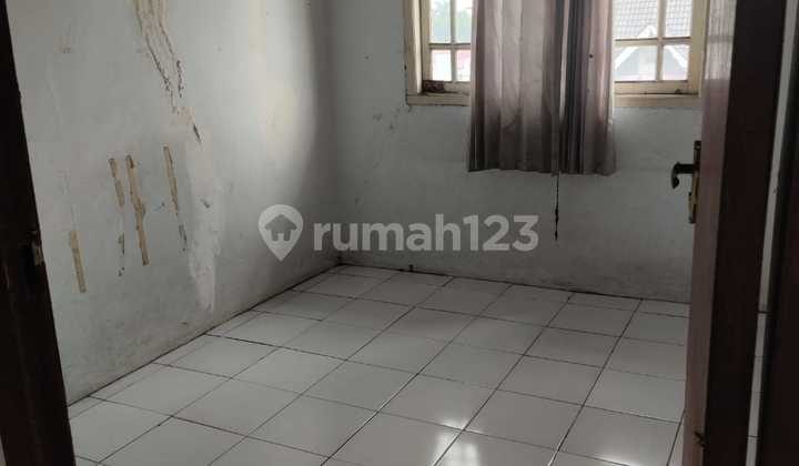 Selling Shop 2½ Floor Area Hooked Near Market 2