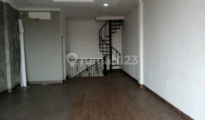 For Sale: 4½-Story Shophouse in Pejaten, Pasar Minggu 2