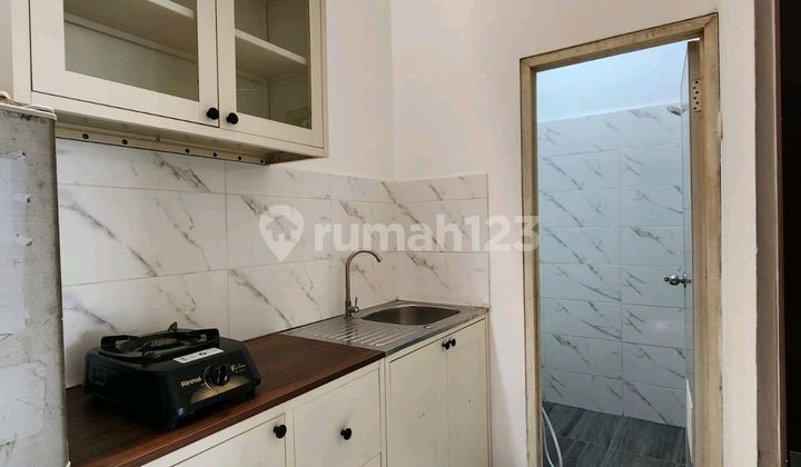 For Rent 4-Story Shop House in Petojo, Central Jakarta 2