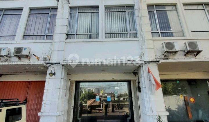 Disewakan Ruko 3Lt di Tomang Bebas Banjir