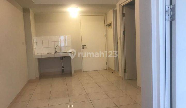 Turun Harga Apartemen Springlake 2 BR Unfurnished View Pool 1