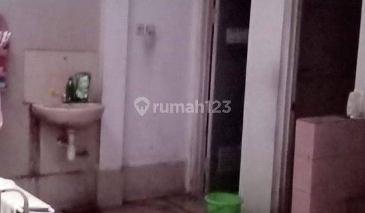 Disewakan Ruko di Raya Dukuh Kupang Barat Harga Murah (HEN. B268) 12