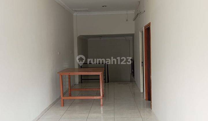 Disewakan Rumah Muara Karang Blok 5 Unfurnished, Lokasi Strategis 2