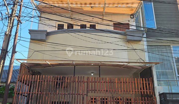 Disewakan Rumah Muara Karang Blok 5 Unfurnished, Lokasi Strategis 1