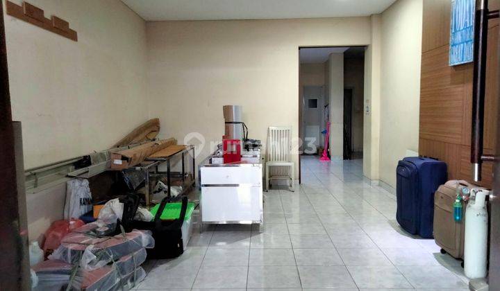 Dijual Rumah 3 Lantai di Citra 1