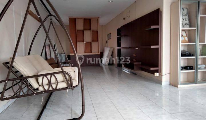 Dijual Rumah 3 Lantai di Citra 8