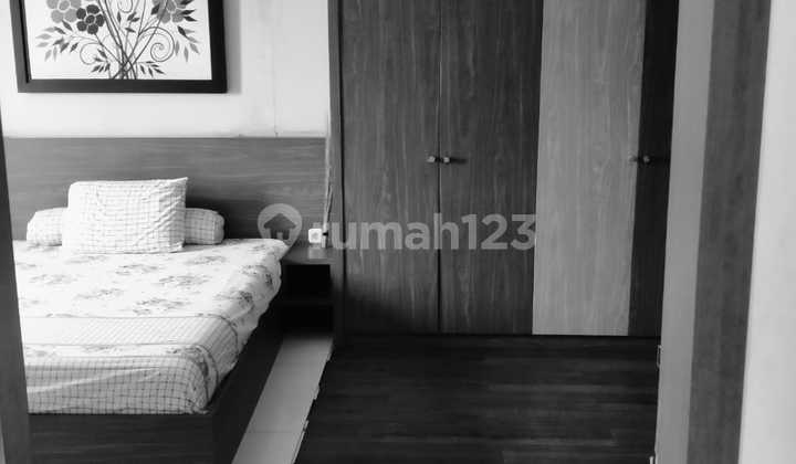 Dijual Rumah 3 Lantai di Citra 14