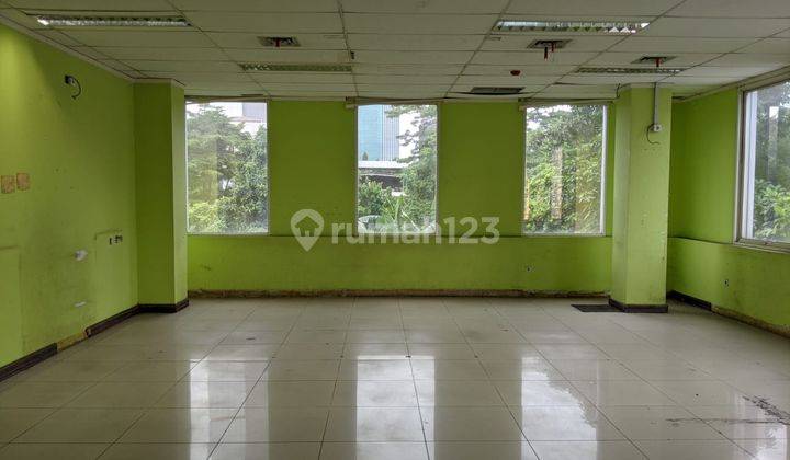Disewakan Gedung 5 lantai di Jalan Kapten Tendean 11