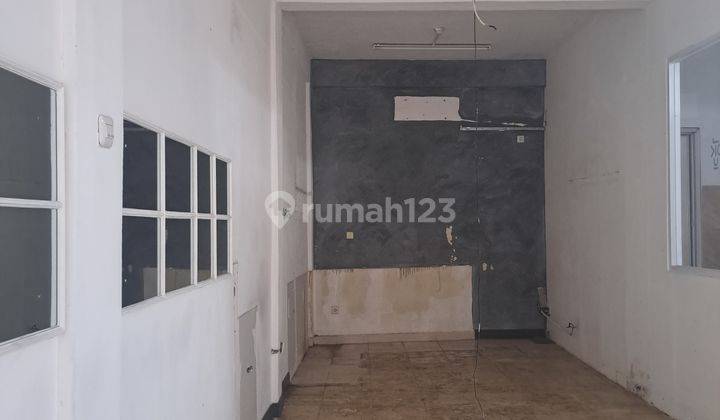 Disewakan Ruang Usaha di Jalan Prof. Dr. Satrio 20 m² HGB Bagus 1