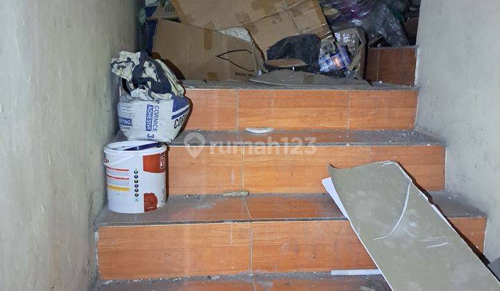 Disewakan Ruang Usaha (Kios) di Jalan Prof. Dr. Satrio 126 m² HGB Butuh Renovasi 1