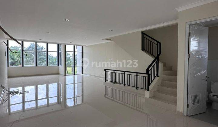 Ruko 4 lantai di Pusat CBD Kota Mandiri Bekasi SHM