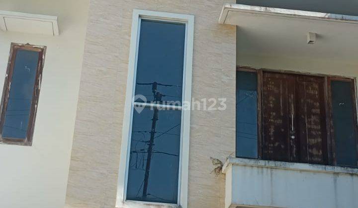 Rumah mewah 2 lantai dekat RS Hermina dan Transmart Ada